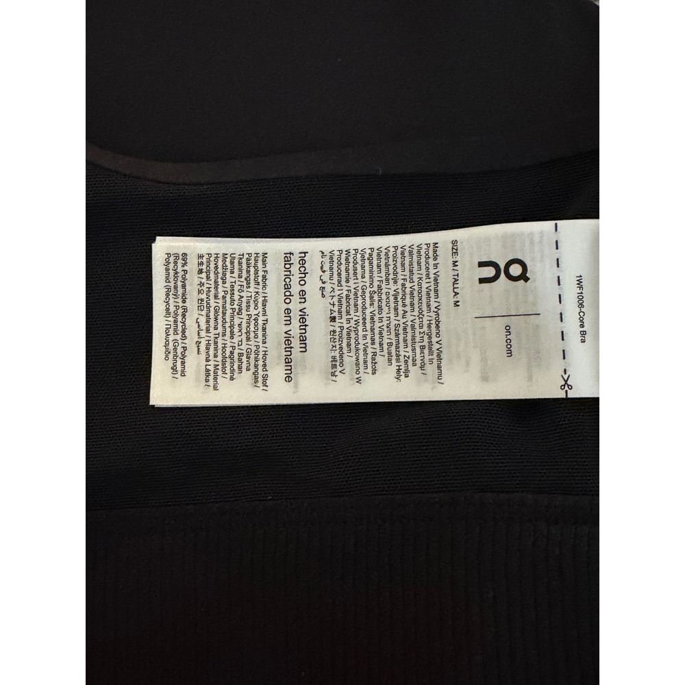On Cloud Running Core Bra Womens Medium Black Racerback - Picture 7 of 9